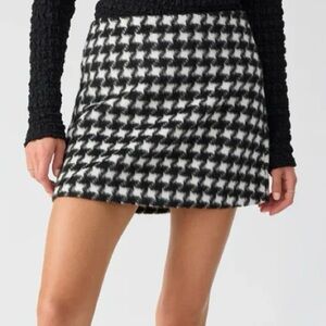 Sanctuary Westend Black and White Houndstooth Mini Skirt - Size: 6